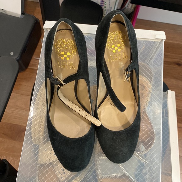 Vince Camuto Suede Closed Toe Block Heel - Picture 8 of 9